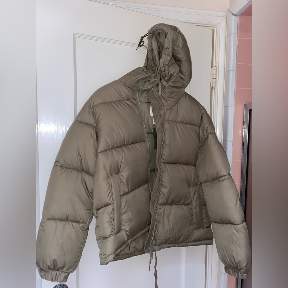 H&M GREEN PUFFER COAT WITH HOOD AND ZIPPER
